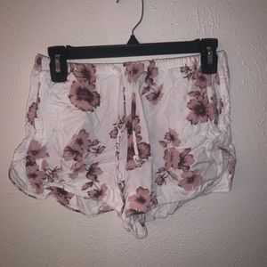 BRANDY MELVILLE BUNDLE